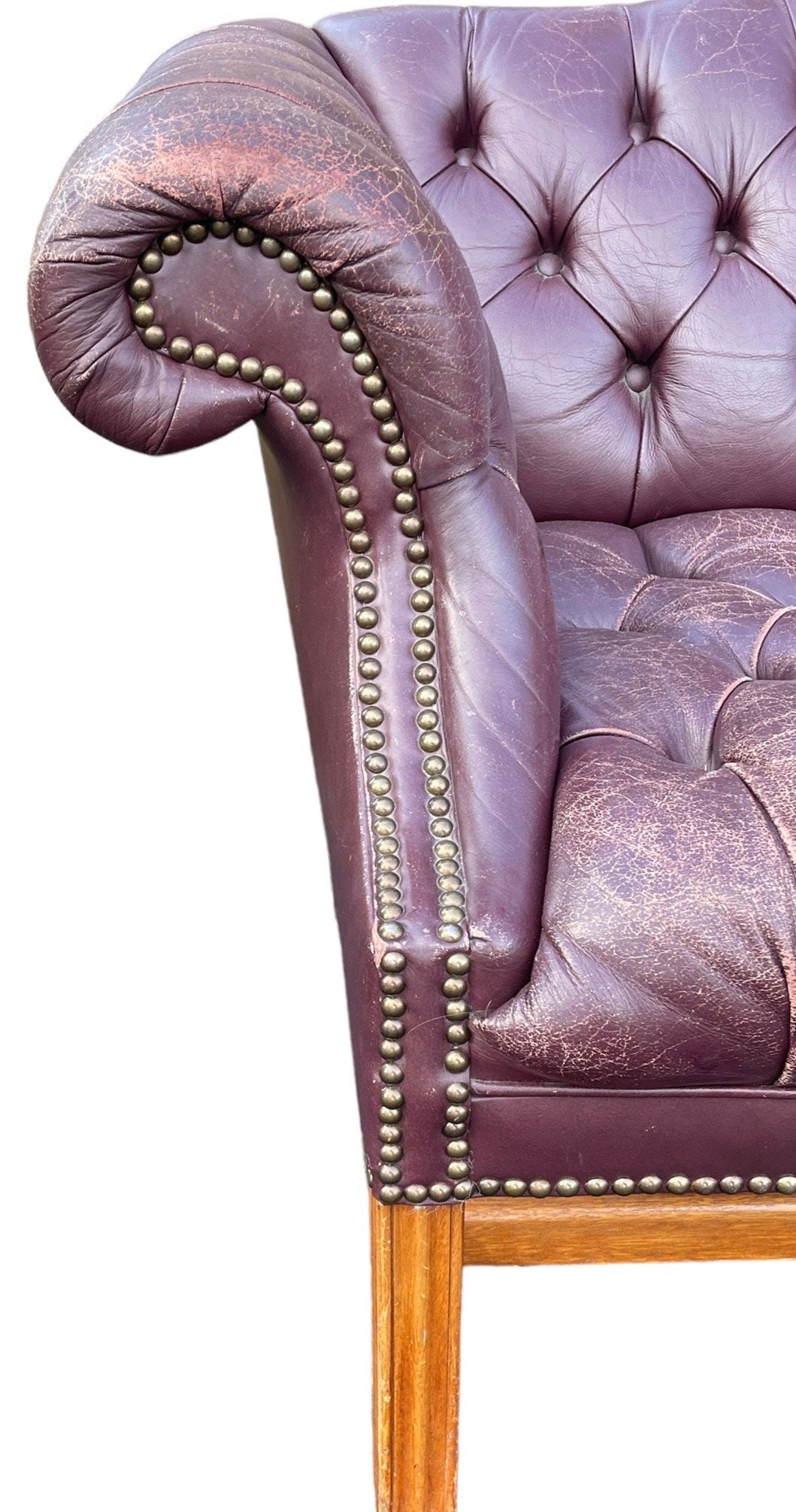 English Style Brown Leather Chesterfield Camelback Sofa with Brass Nailheads Distressed Vintage Leather Couch Sofa