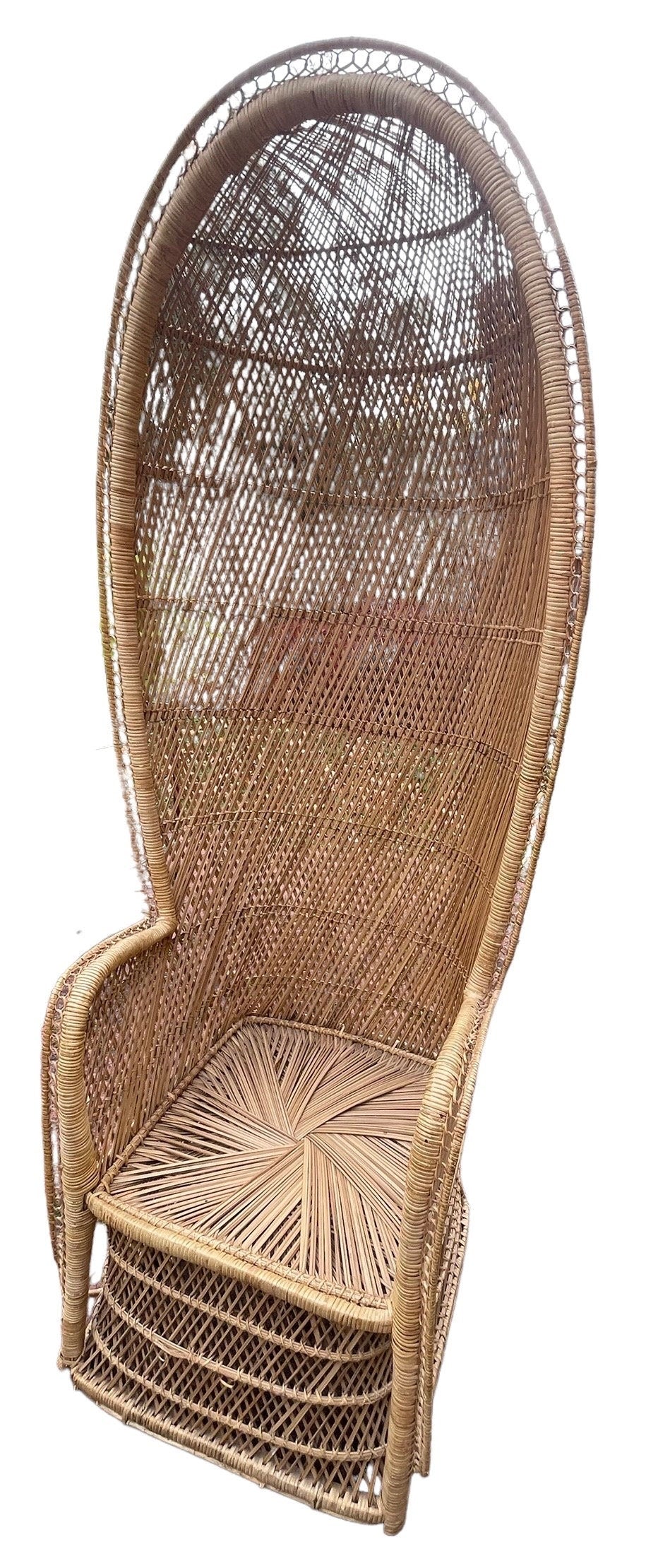 Peacock Chair — Rattan