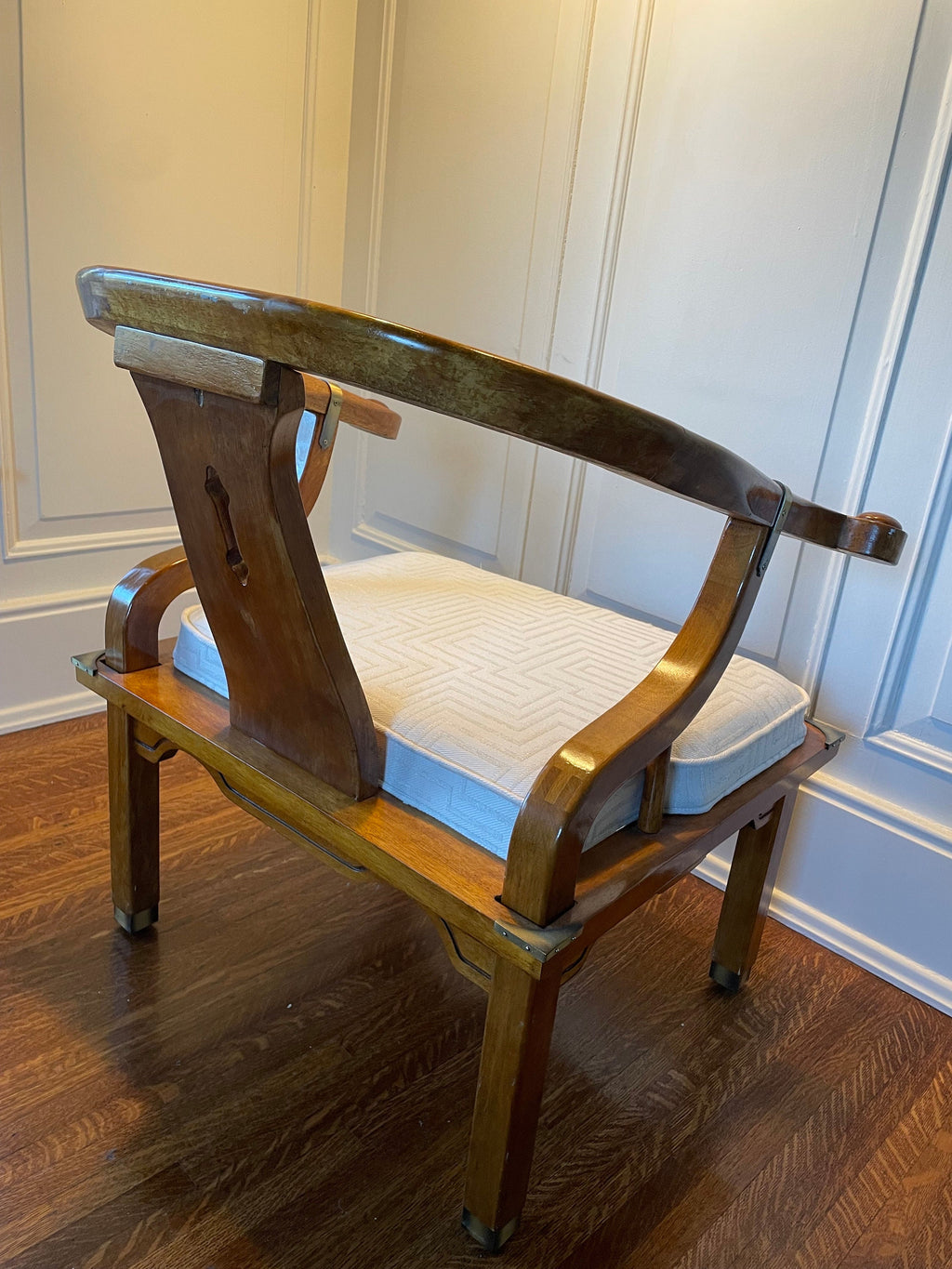 Chinese Ming Style — Horseshoe Chair