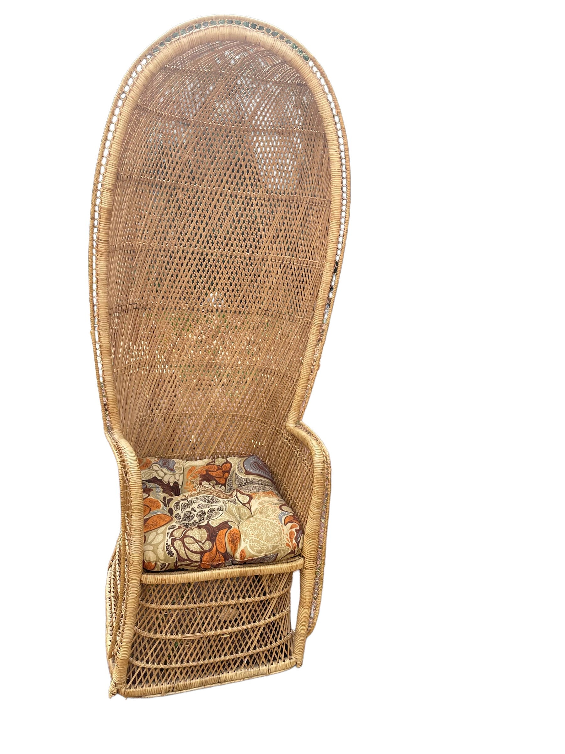 Peacock Chair — Rattan