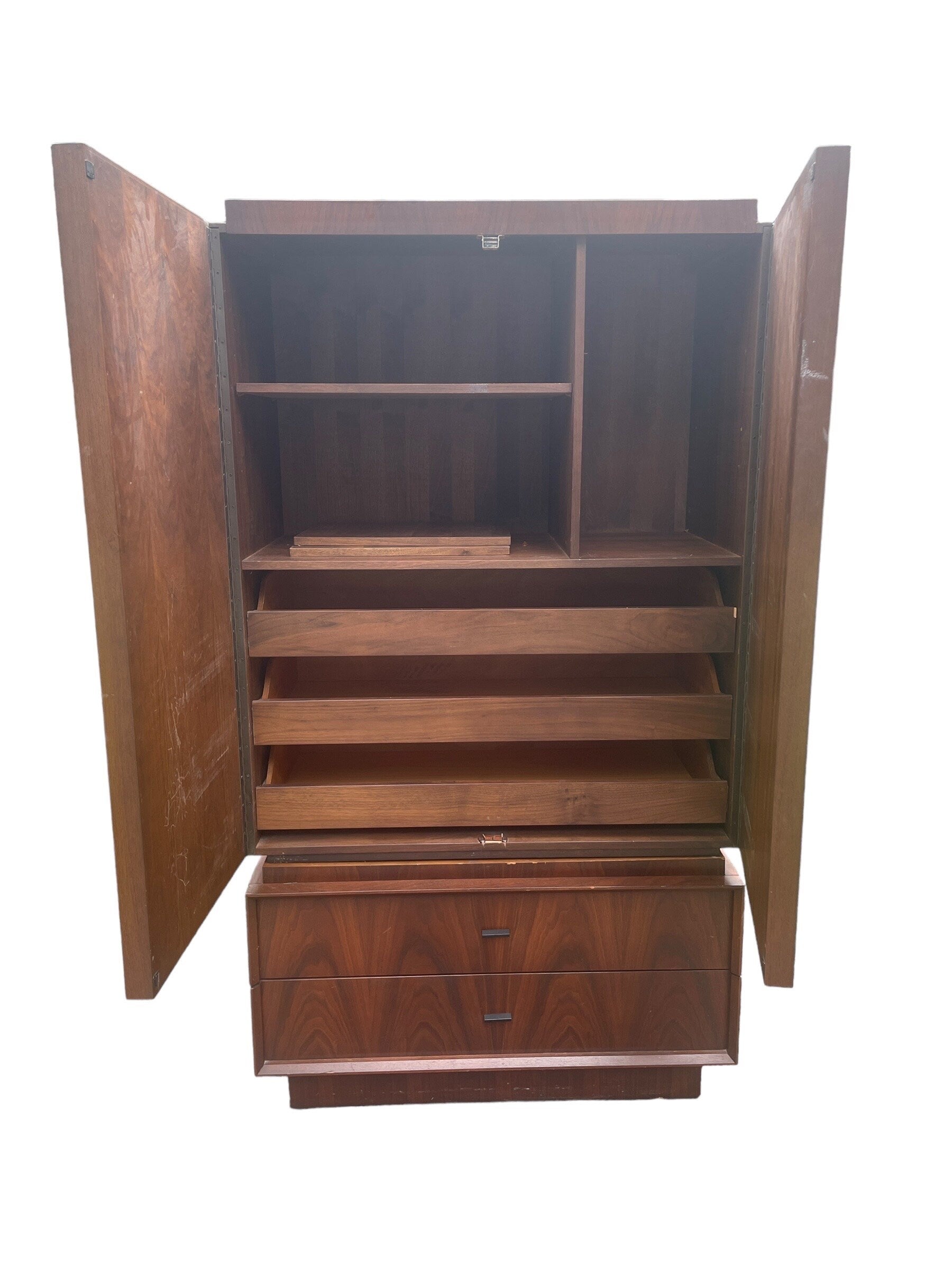 Brutalist — Armoire