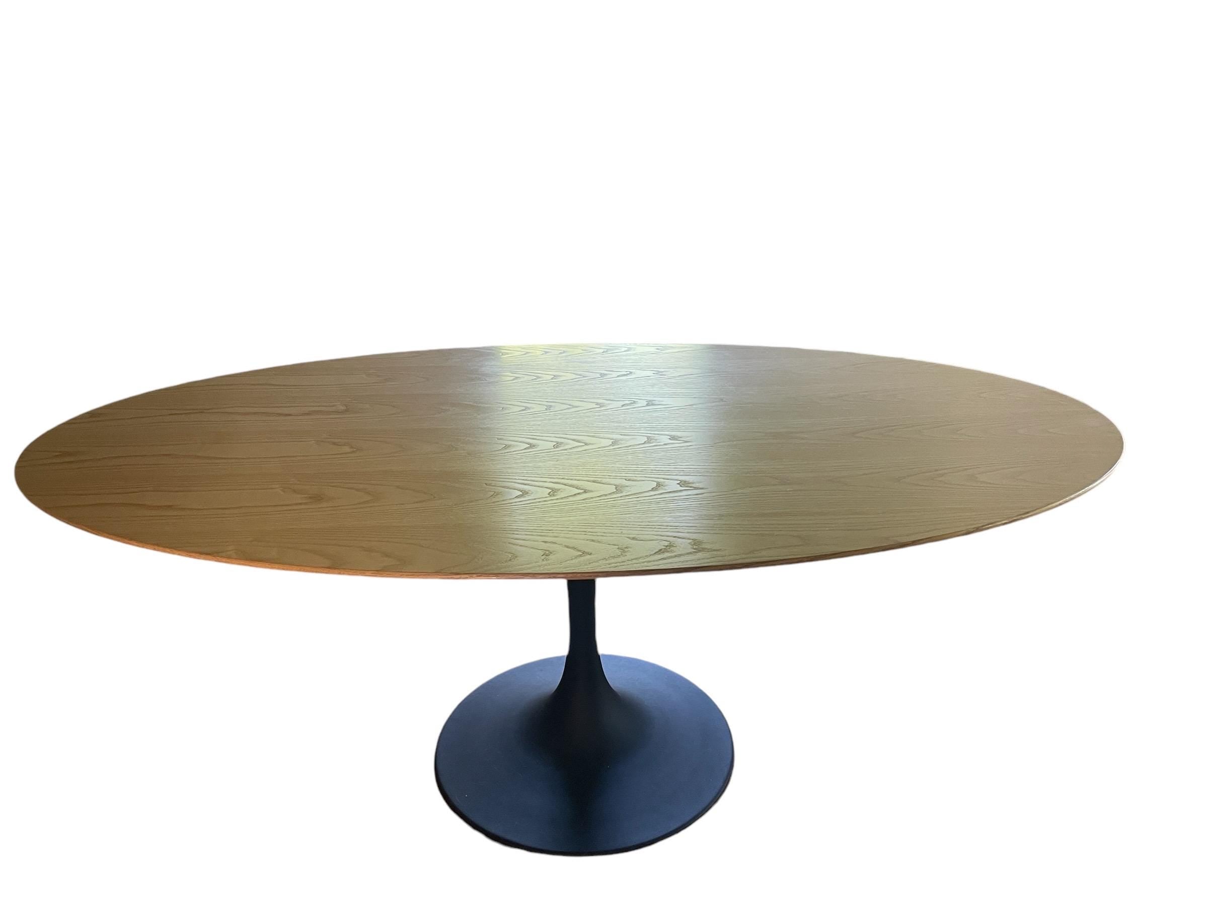 Saarinen Style — Oval Dining Table