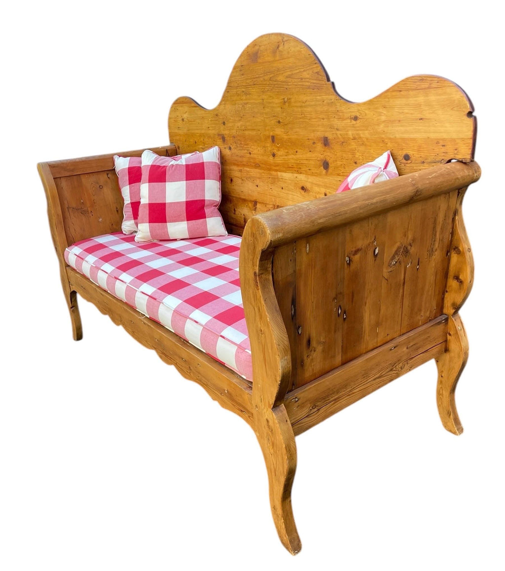 Settle Bench — Entry Bench