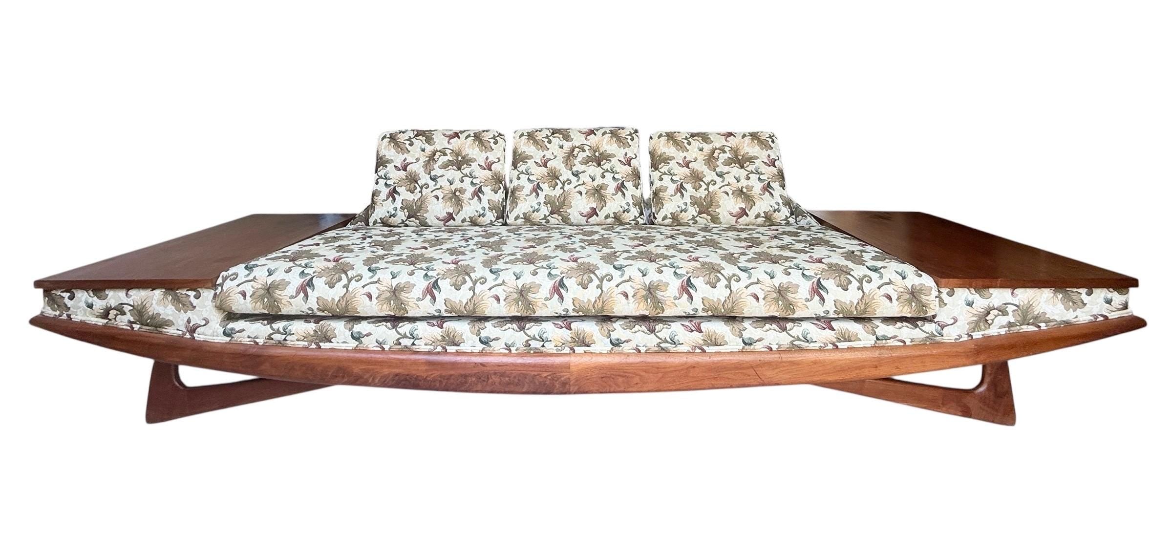 Adrian Pearsall — Gondola Sofa