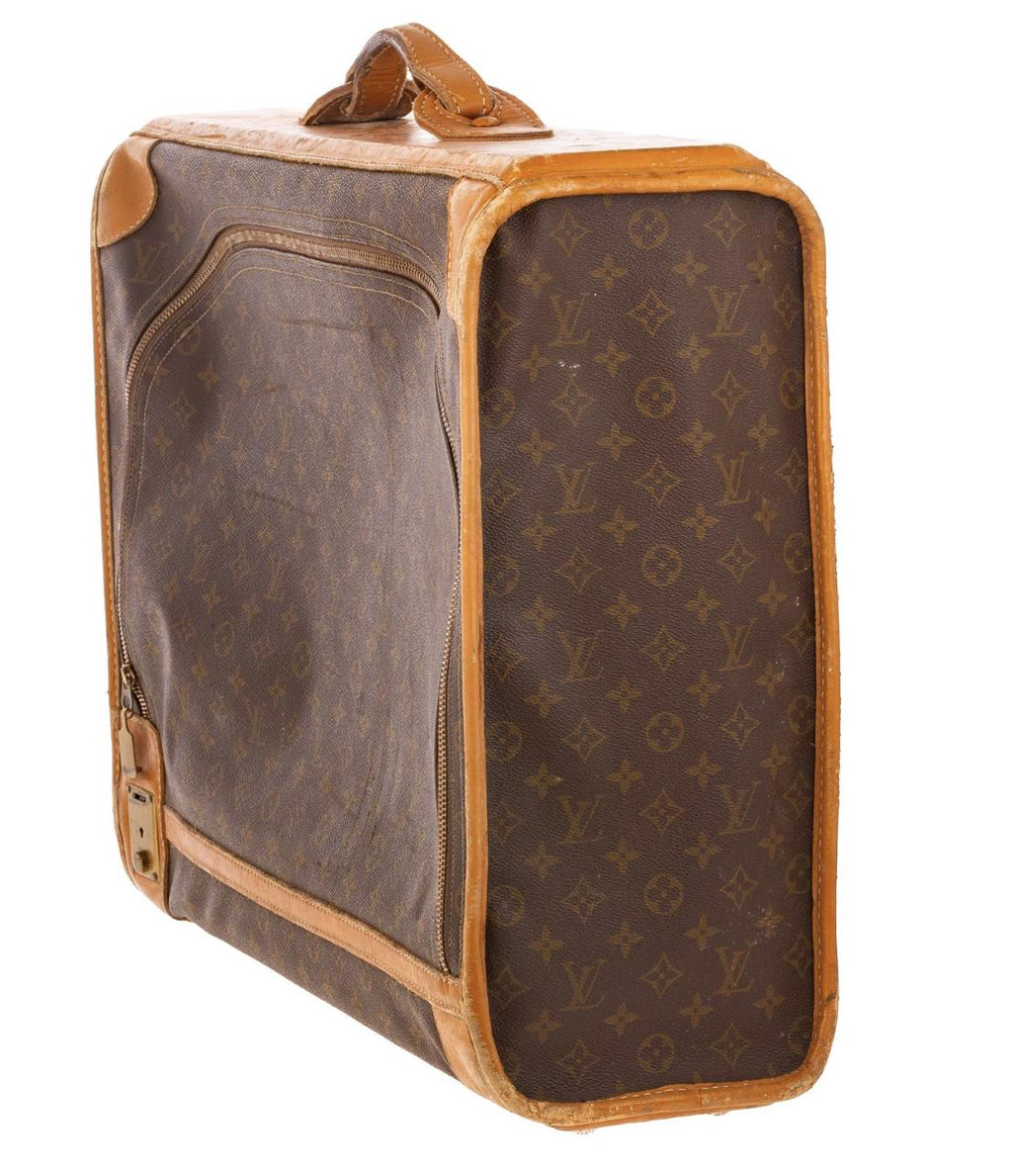 Louis Vuitton — Pullman Suitcase