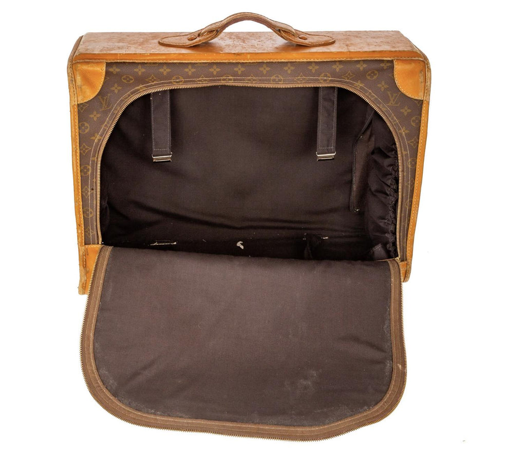Louis Vuitton — Pullman Suitcase