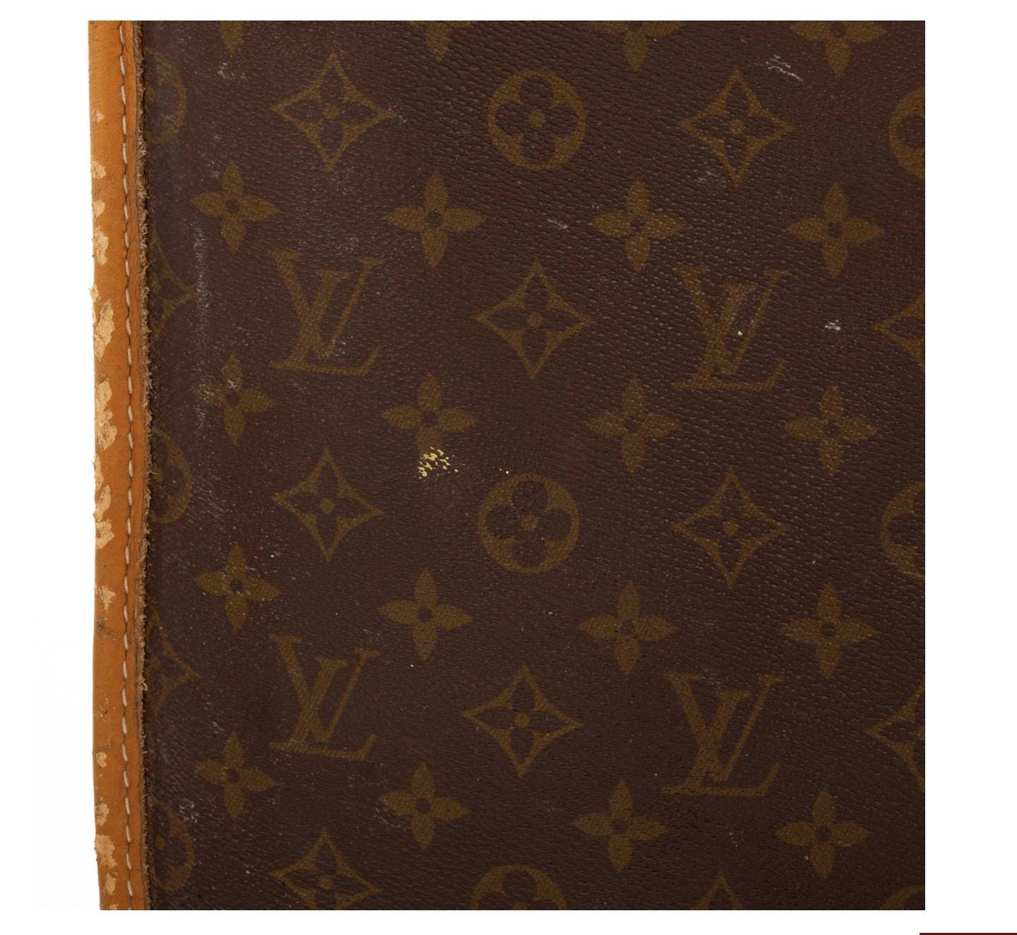 Louis Vuitton — Pullman Suitcase