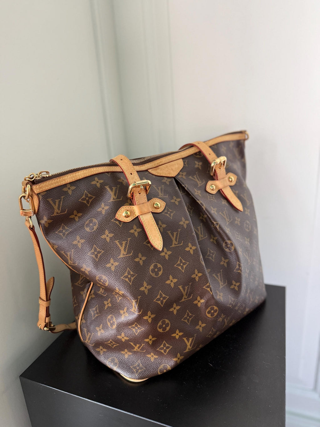 Louis Vuitton — Palermo GM Tote