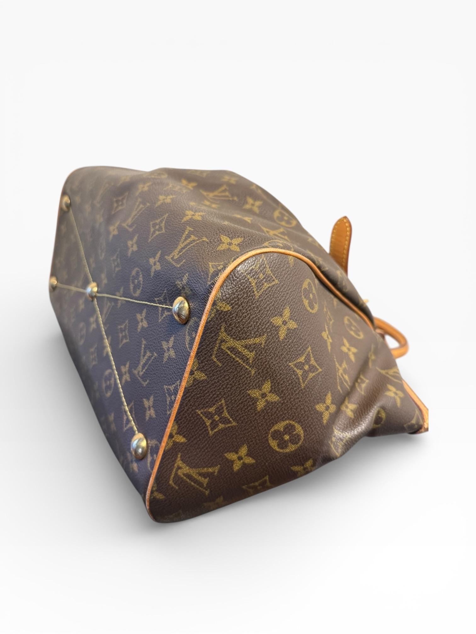 Louis Vuitton — Tivoli GM Tote