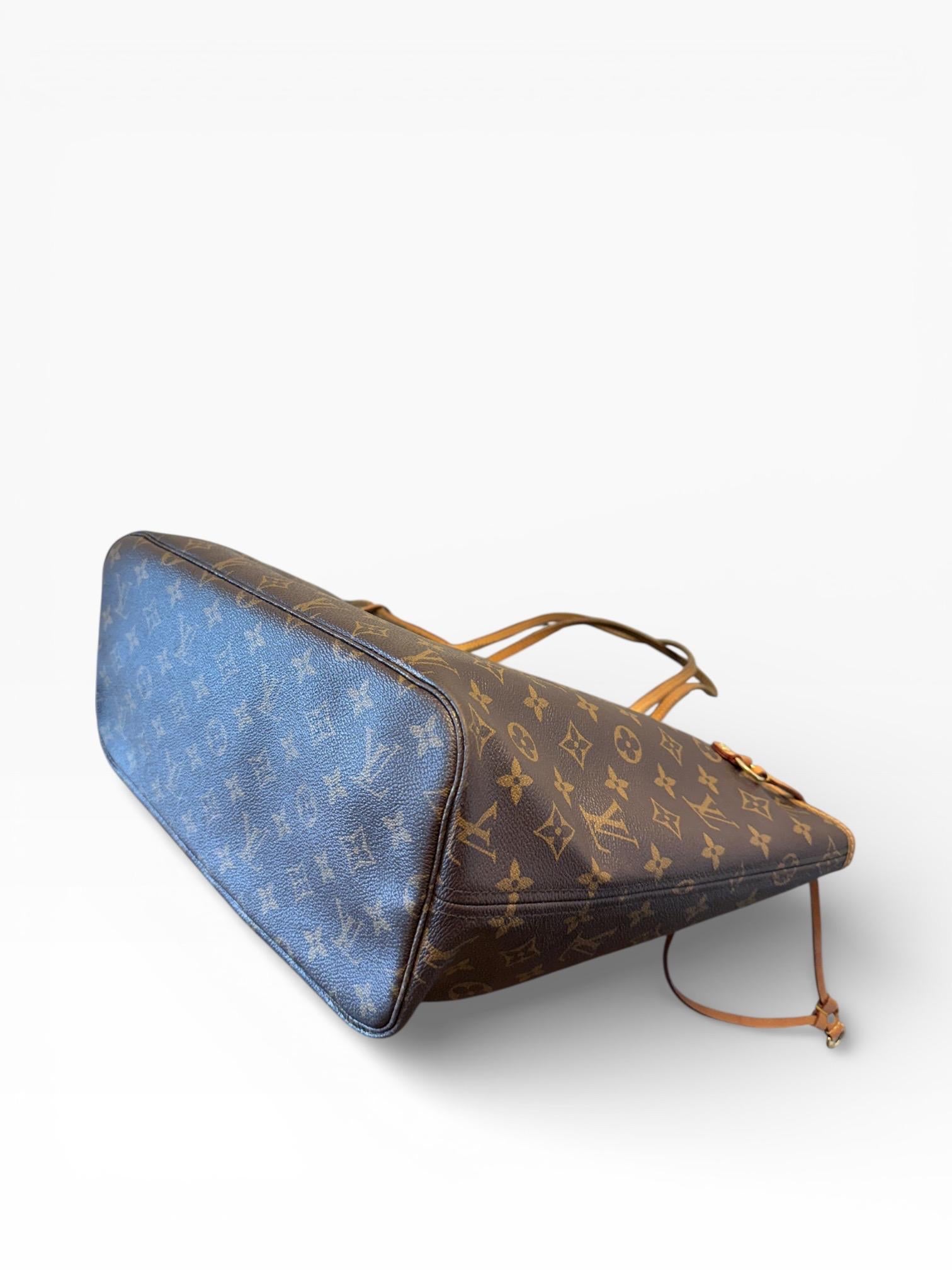 Louis Vuitton — Neverfull MM Tote