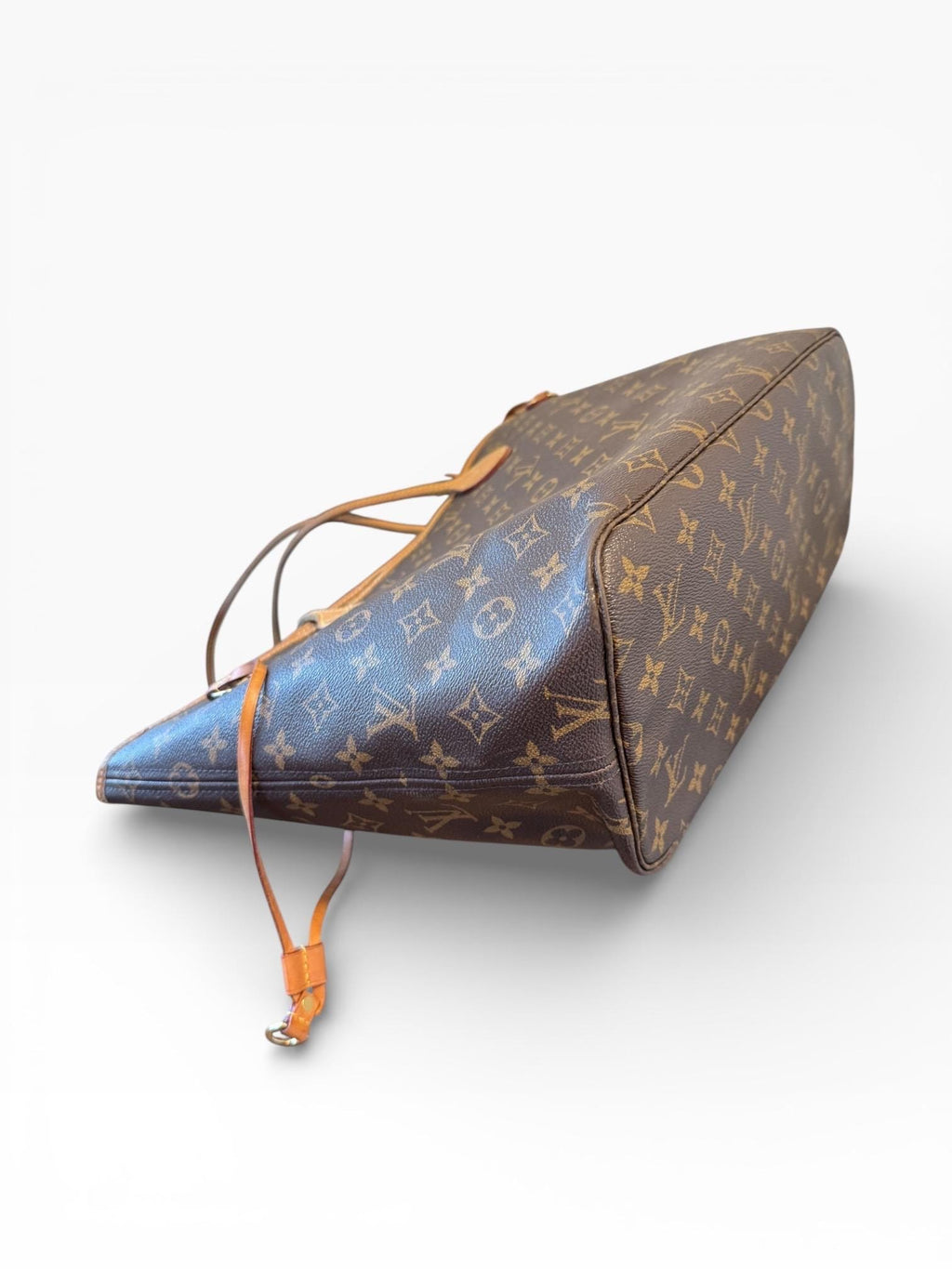 Louis Vuitton — Neverfull MM Tote